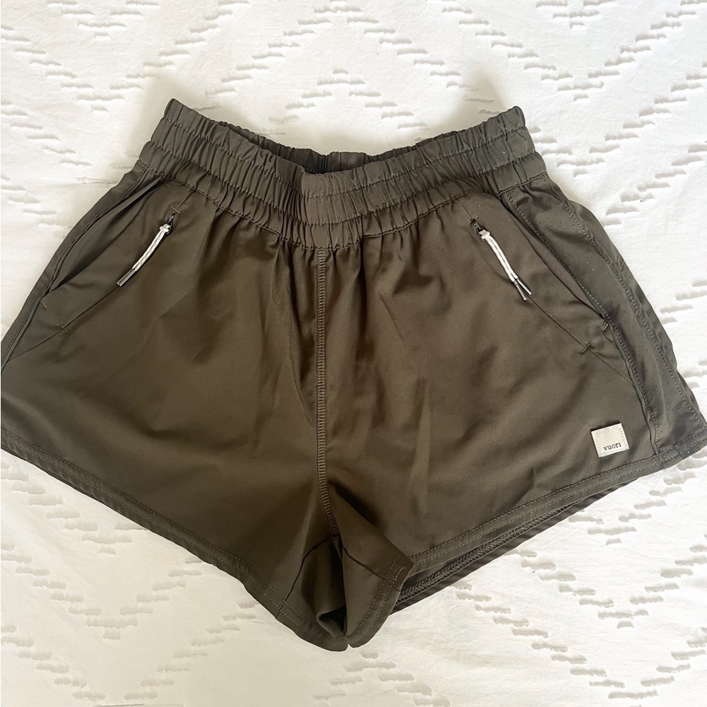 Vuori Dash Shorts Women’s Small Midnight Slub Performance Workout Running Active